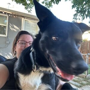 Meet your Posher, Lora